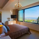 Villa Lumani ** Luxury Near Split **