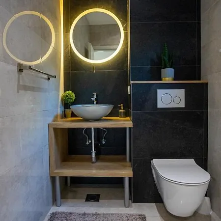 Lumani ** Luxury Near Split ** Willa