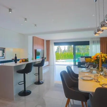 Willa Lumani ** Luxury Near Split **